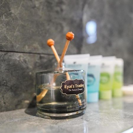 אילבן Eleven Spa Suites Иерусалим Экстерьер фото